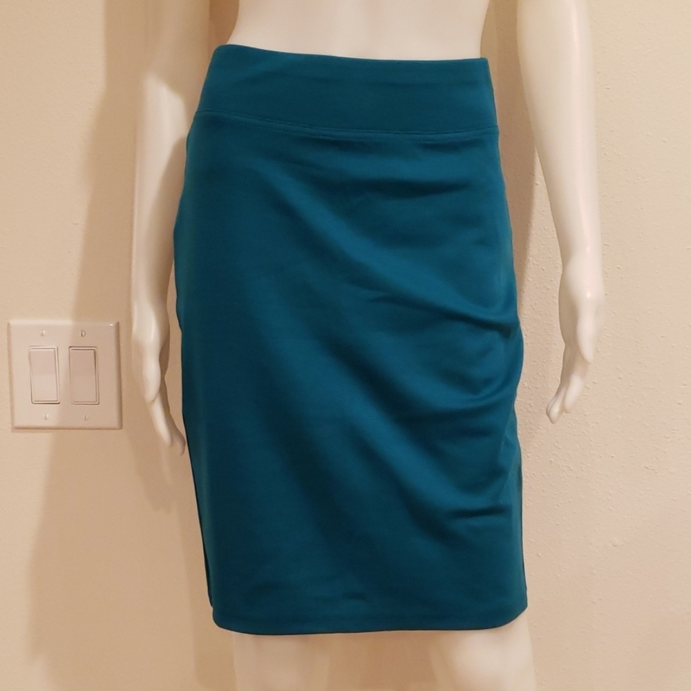 New no tag. Style & Co Pencil Skirt - Picture 2 of 8